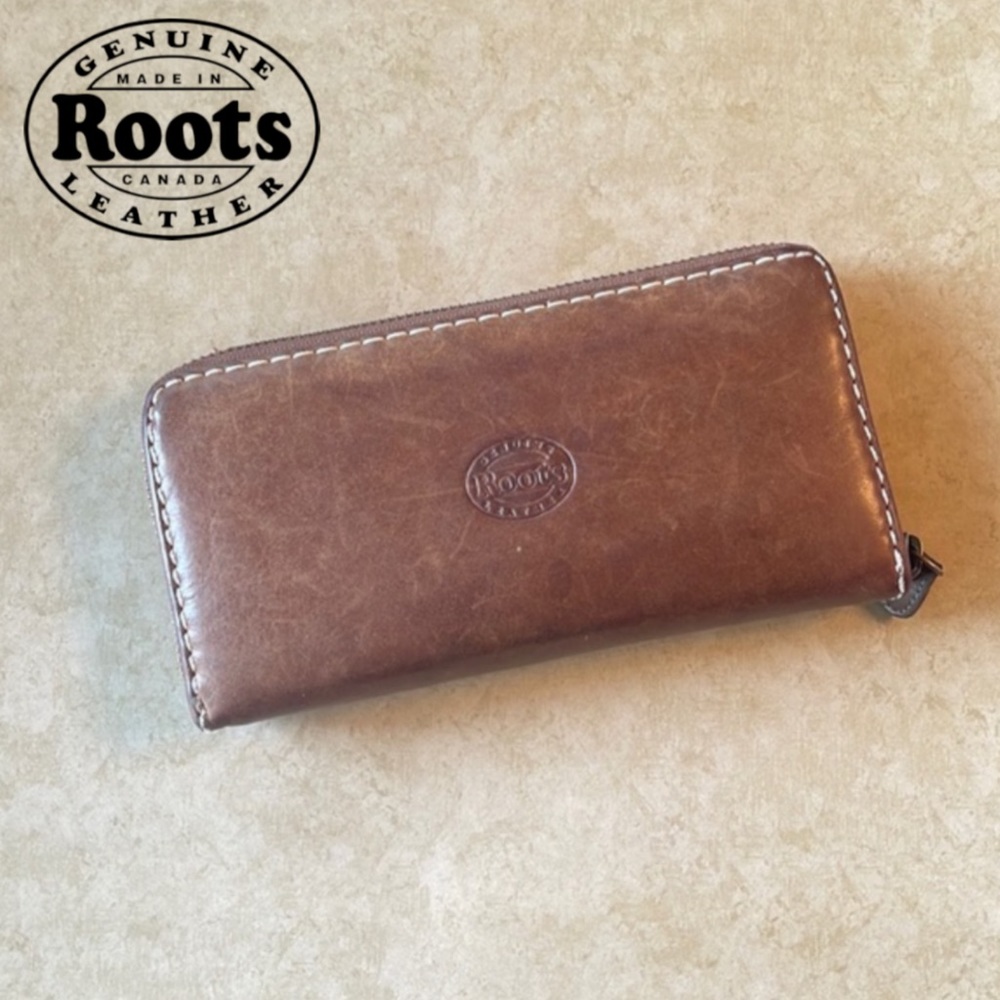 Roots Leather Zip Around Wallet